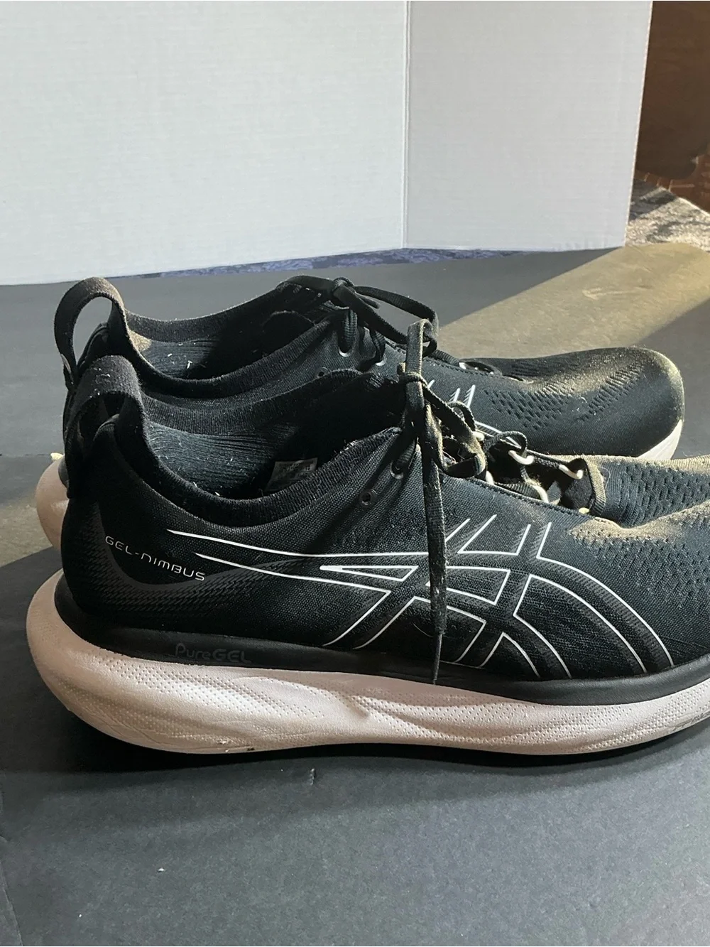 Men's Black asics gel- nimbus  25 athletic shoe